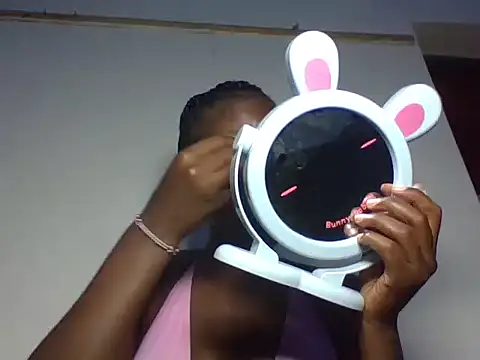 hot nina online show from February 20, 2026, 6:37 am
