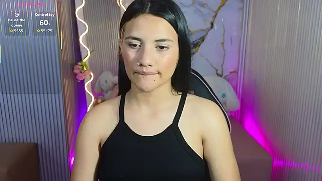 Chiara tay online show from April 15, 2026, 7:29 pm