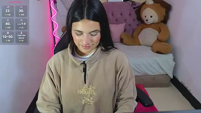 Snapshot of Chiara_tay chatting on November 2, 2025, 2:27 am Chiara tay online show from November 2, 2025, 2:27 am