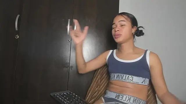 Snapshot of meghanSusexx chatting on March 14, 2025, 11:43 pm meghanSusexx online show from March 14, 2025, 11:43 pm