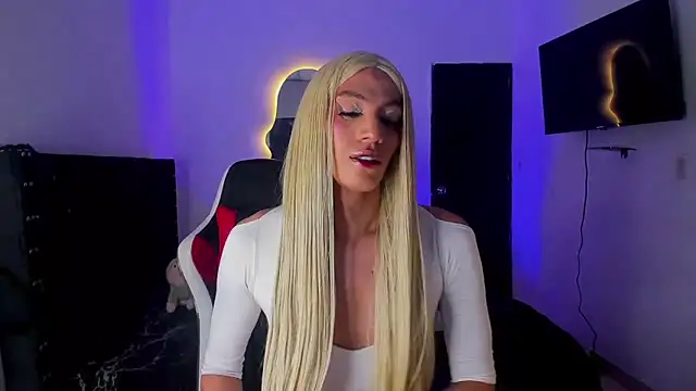 Snapshot of KataAswad chatting on January 30, 2025, 3:55 am KataAswad online show from January 30, 2025, 3:55 am