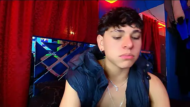 Snapshot of Luke_Howland chatting on September 18, 2025, 11:52 pm Luke Howland online show from September 18, 2025, 11:52 pm