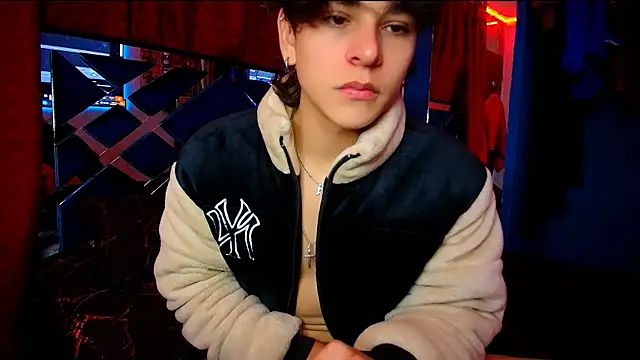 Snapshot of Luke_Howland chatting on September 13, 2025, 12:32 am Luke Howland online show from September 13, 2025, 12:32 am