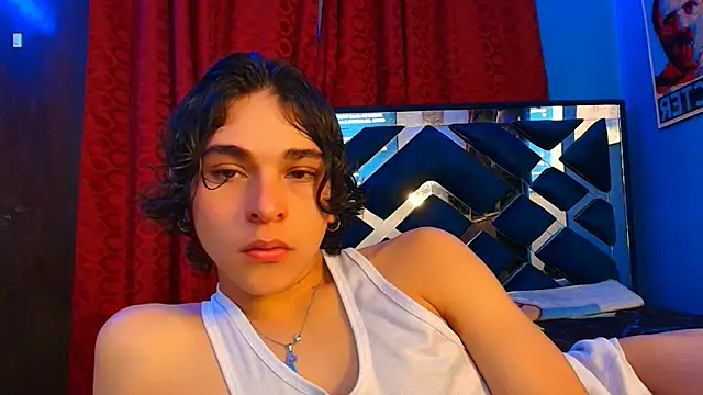 Snapshot of Luke_Howland chatting on February 24, 2025, 10:25 pm Luke Howland online show from February 24, 2025, 10:25 pm