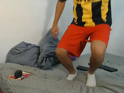 danielitopapuu online show from November 7, 2025, 4:22 pm