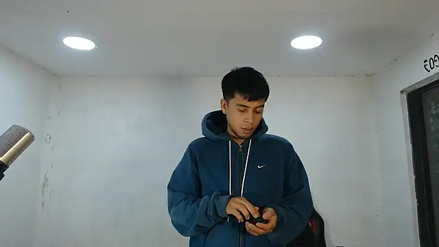 danielitopapuu online show from October 17, 2025, 11:34 am