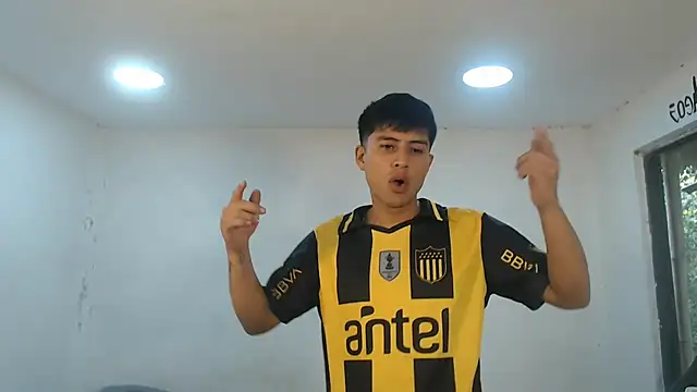 danielitopapuu online show from November 4, 2025, 2:32 pm