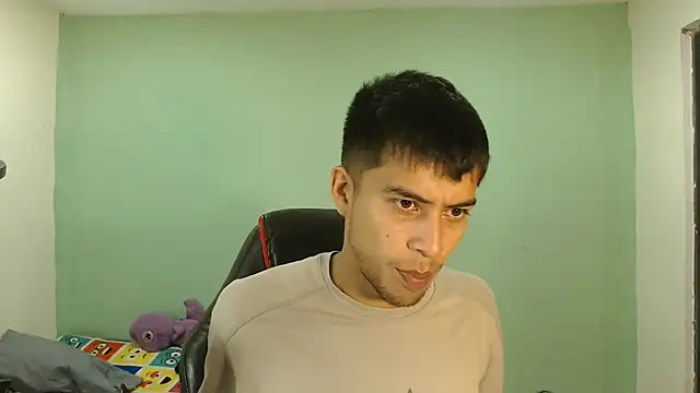 danielitopapuu online show from November 27, 2025, 10:27 am