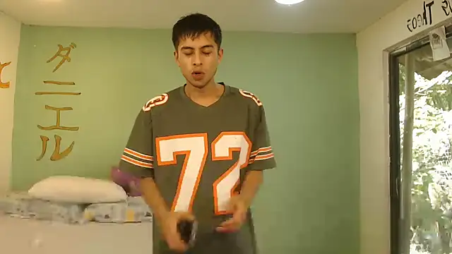 danielitopapuu online show from July 16, 2026, 3:31 pm