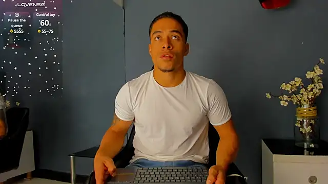 Bryson Collins  online show from March 13, 2025, 11:08 am