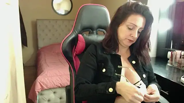 Carol Scottt online show from February 27, 2026, 7:14 pm