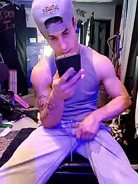 Snapshot of --D-a-D-D-y- chatting on September 18, 2025, 9:01 am --D-a-D-D-y- online show from September 18, 2025, 9:01 am