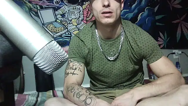 Snapshot of --D-a-D-D-y- chatting on October 12, 2025, 8:26 am --D-a-D-D-y- online show from October 12, 2025, 8:26 am