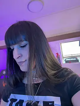 CarolaDrago online show from March 12, 2025, 7:57 am