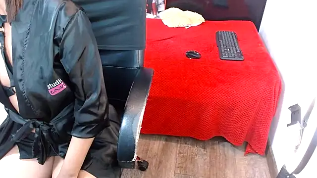Mishka   online show from February 4, 2025, 1:13 am