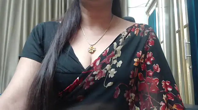 desi-maisa130 online show from January 13, 2025, 8:04 pm