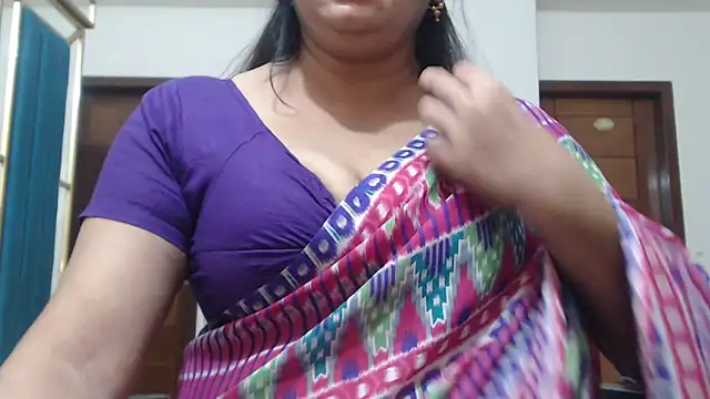 desi-maisa130 online show from May 18, 2026, 5:18 pm