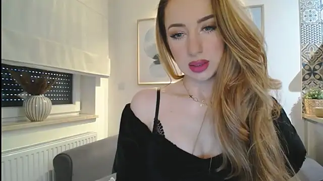 JulietteDiamond online show from February 13, 2025, 3:14 pm