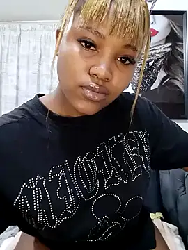 charmainexxx online show from November 7, 2025, 8:13 pm