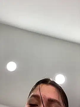 SophiaLaurens online show from March 22, 2025, 10:48 pm