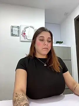 SophiaLaurens online show from March 21, 2025, 6:05 am