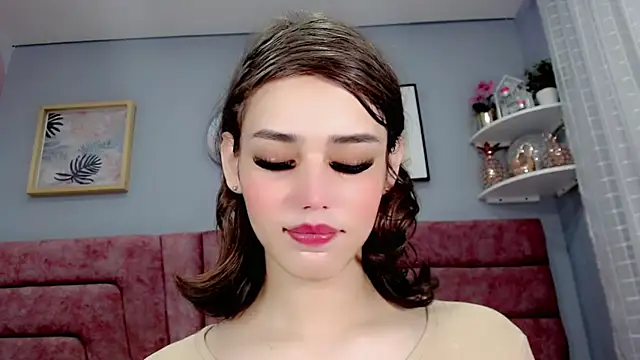 ValeriaAguilar online show from December 16, 2024, 3:54 pm