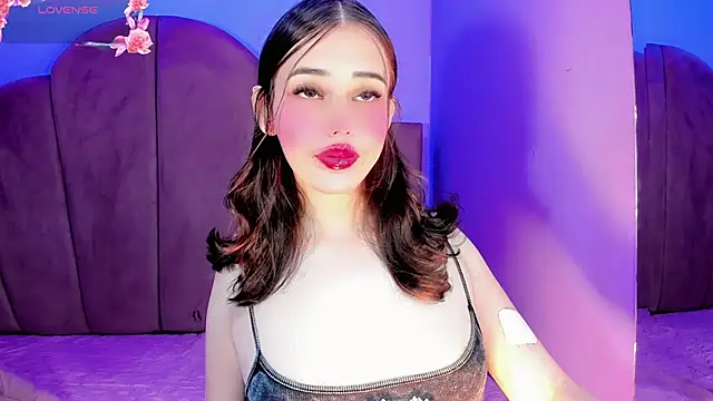 ValeriaAguilar online show from March 24, 2026, 11:38 pm