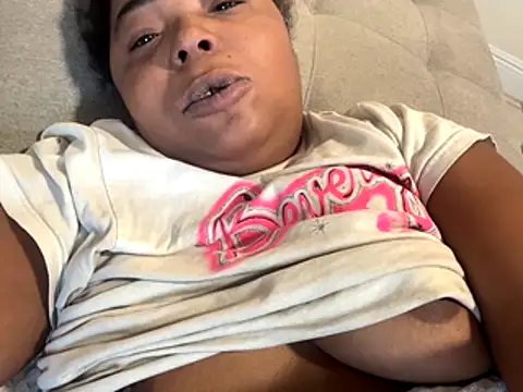 JCCaramelbarbie1 online show from November 23, 2025, 12:26 pm