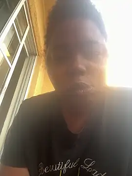 JCCaramelbarbie1 online show from May 6, 2026, 11:36 am