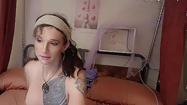 Snapshot of cassiemichellexx chatting on July 14, 2026, 10:21 am cassiemichellexx online show from July 14, 2026, 10:21 am