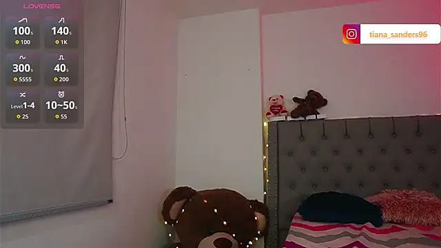 Snapshot of Tiana_sanders chatting on October 7, 2025, 1:39 am Tiana sanders online show from October 7, 2025, 1:39 am