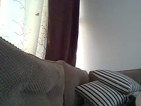 Snapshot of Oliviia_ chatting on October 25, 2025, 6:34 am Oliviia online show from October 25, 2025, 6:34 am