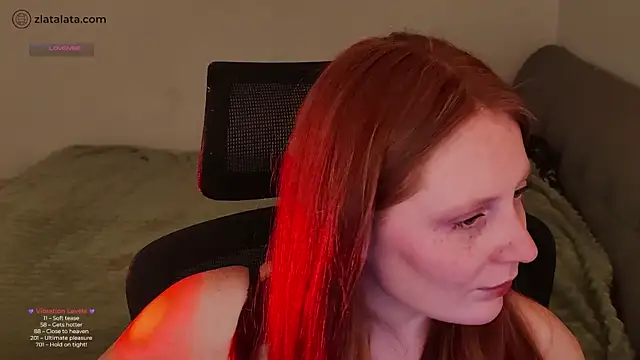 Snapshot of FENIX_ZLA chatting on October 22, 2025, 11:31 am FENIX ZLA online show from October 22, 2025, 11:31 am