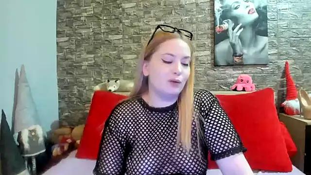 kalindahot online show from February 18, 2025, 10:03 pm