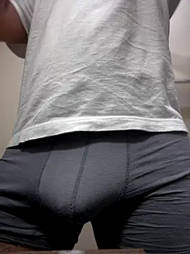 Snapshot of Dustin_k chatting on October 10, 2025, 10:43 pm Dustin k online show from October 10, 2025, 10:43 pm