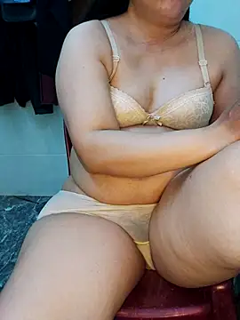 Candyrolla online show from February 17, 2025, 11:13 am