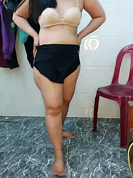 Candyrolla online show from February 22, 2025, 12:18 pm