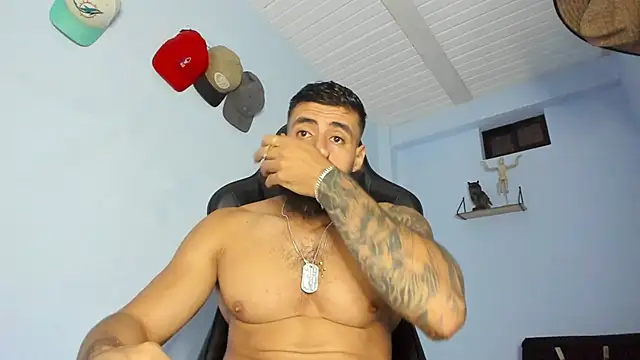 Snapshot of _Poseidon1_ chatting on October 13, 2025, 4:14 am  Poseidon1  online show from October 13, 2025, 4:14 am