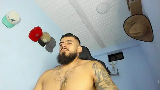 Snapshot of _Poseidon1_ chatting on October 29, 2025, 4:33 am  Poseidon1  online show from October 29, 2025, 4:33 am