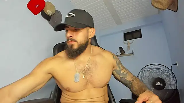 Snapshot of _Poseidon1_ chatting on November 3, 2025, 4:28 am  Poseidon1  online show from November 3, 2025, 4:28 am