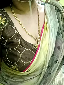 Snapshot of Aishu-tamil09 chatting on December 22, 2024, 7:54 am Aishu-tamil09 online show from December 22, 2024, 7:54 am