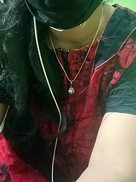 Snapshot of Aishu-tamil09 chatting on February 15, 2025, 8:34 pm Aishu-tamil09 online show from February 15, 2025, 8:34 pm