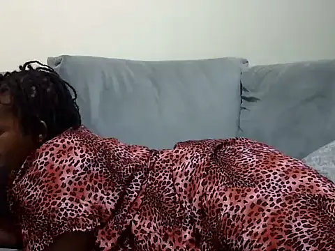 Pretty lilly02 online show from June 3, 2026, 2:33 pm
