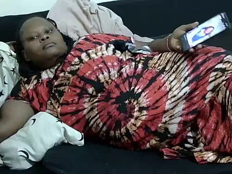 Snapshot of Pretty_lilly02 chatting on September 13, 2025, 5:51 am Pretty lilly02 online show from September 13, 2025, 5:51 am