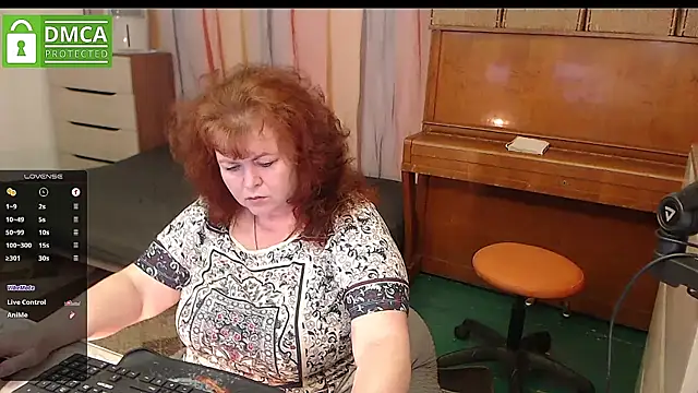 RoseRed69 online show from February 3, 2025, 4:46 am