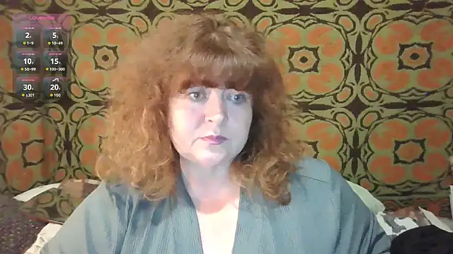 Snapshot of RoseRed69 chatting on October 17, 2025, 9:27 pm RoseRed69 online show from October 17, 2025, 9:27 pm