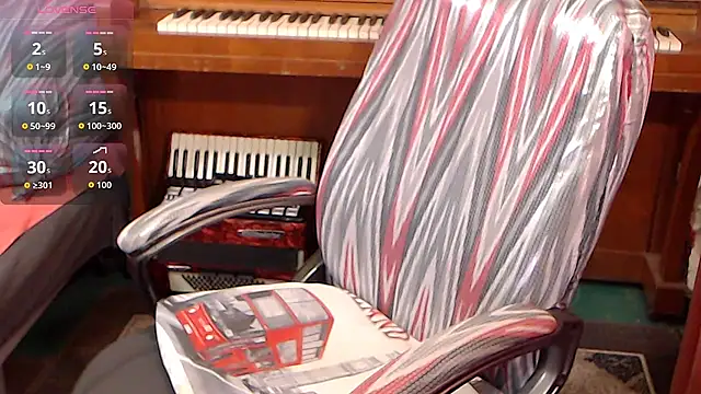 Snapshot of RoseRed69 chatting on February 5, 2026, 4:52 am RoseRed69 online show from February 5, 2026, 4:52 am