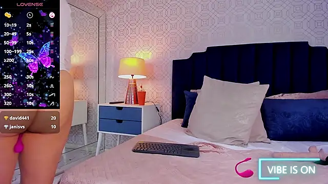 Luna18Pink online show from February 20, 2025, 6:03 pm