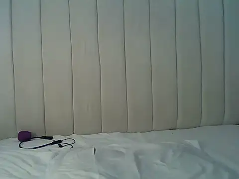 Snapshot of Queen_loveer chatting on June 9, 2026, 8:21 pm Queen loveer online show from June 9, 2026, 8:21 pm
