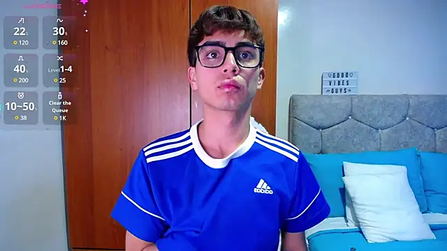 OwenBluee online show from January 14, 2025, 8:48 pm